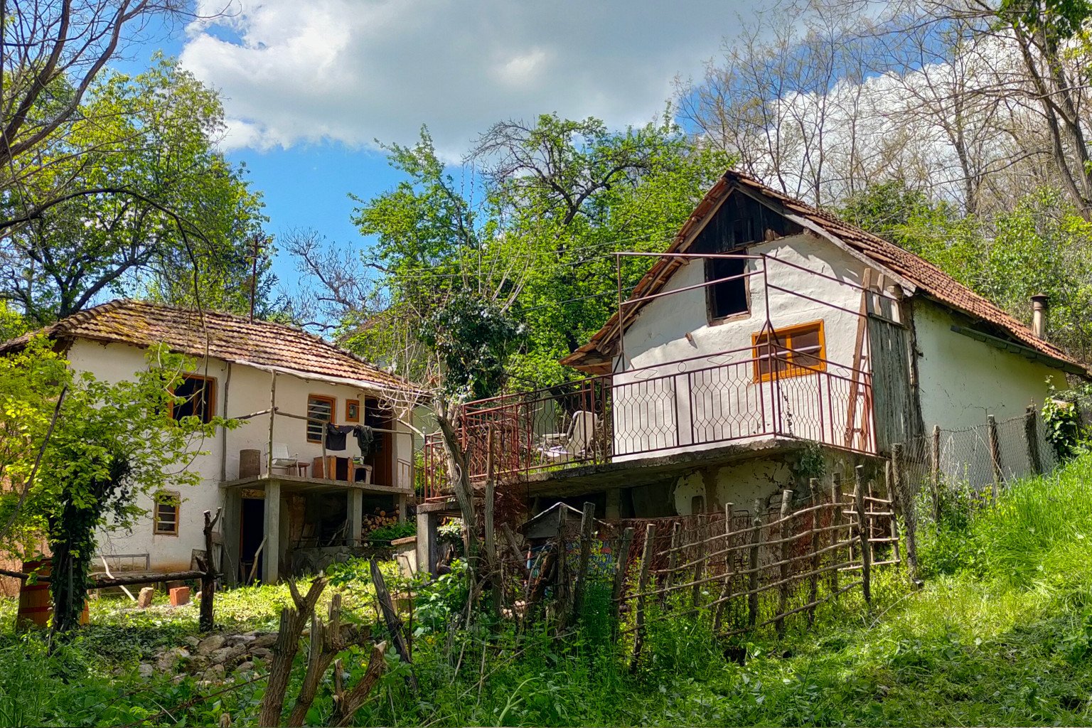 Lovecká chata v srbské divočině